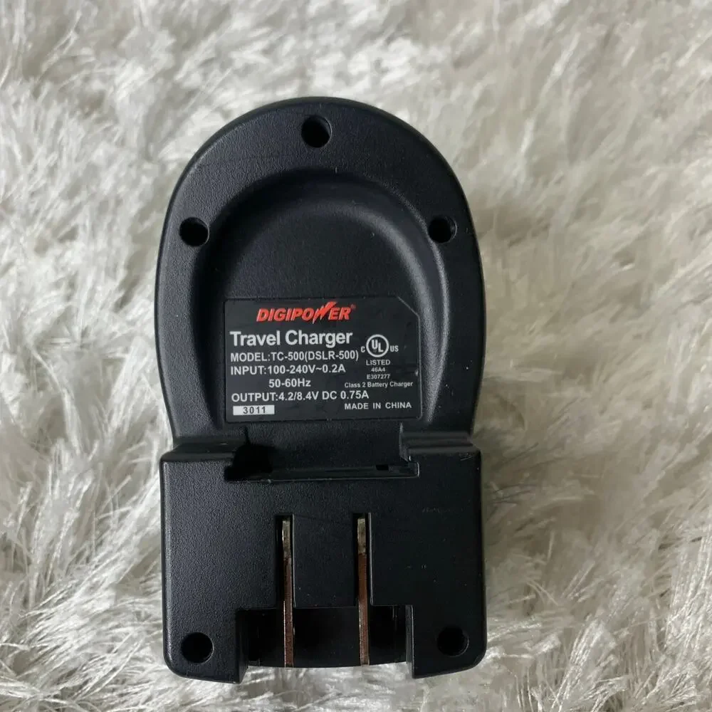 Portable Charger Canon TCP-LPE5 Camera Battery Charger Only